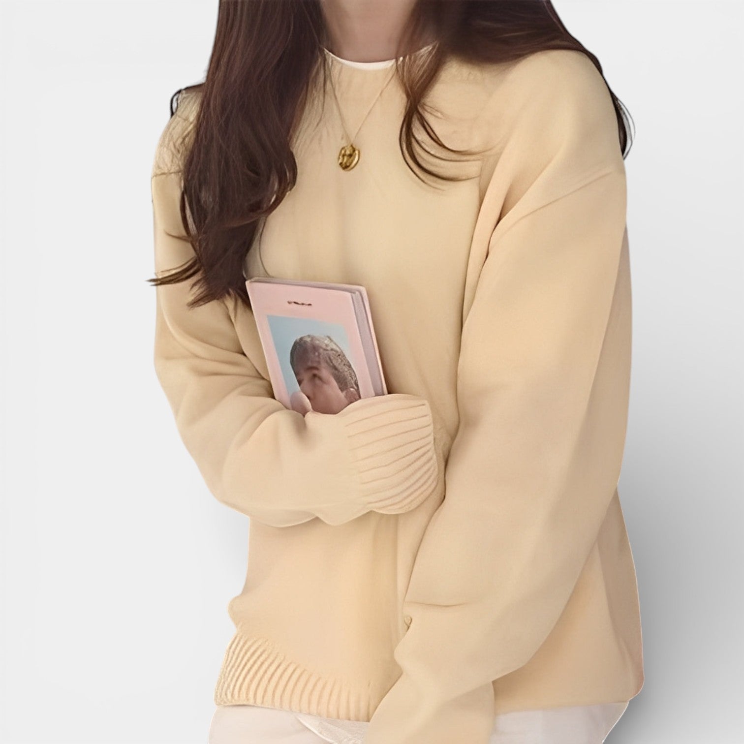 Lucie – Oversize svetr s minimalistickým designem