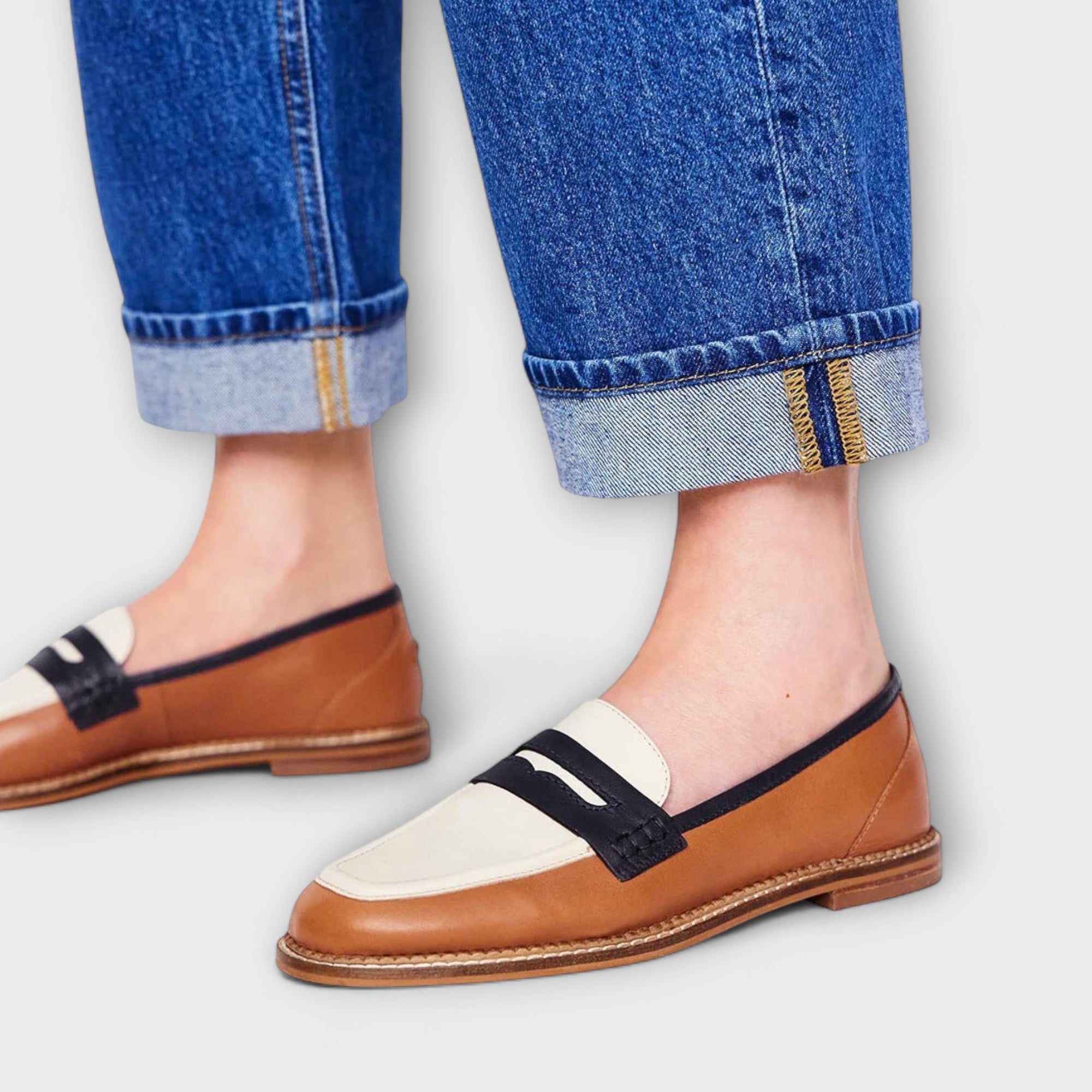 Oceane – Hnědé loafers s kulatou špičkou a designem barevných bloků